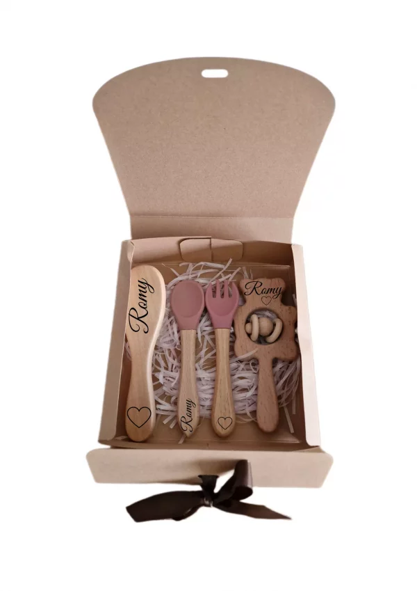 Coffret cadeau hochet rose foncé