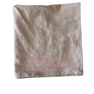 serviette de table personnalisée beige